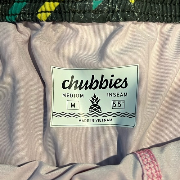 Chubbies Men’s Medium 5.5” Lines EUC - Picture 2 of 3
